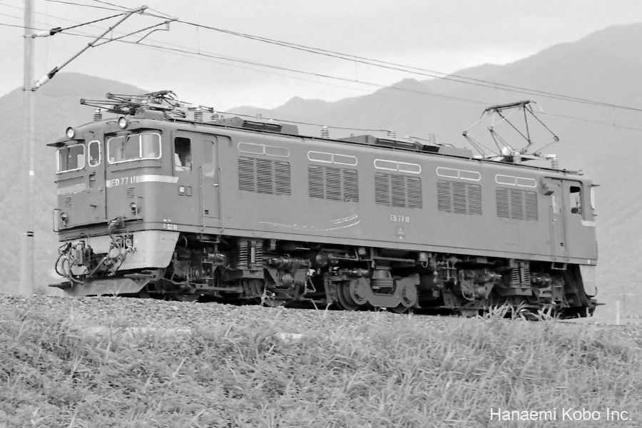 ED77-011_001