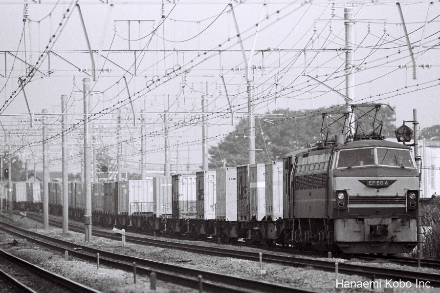 EF66-004_001