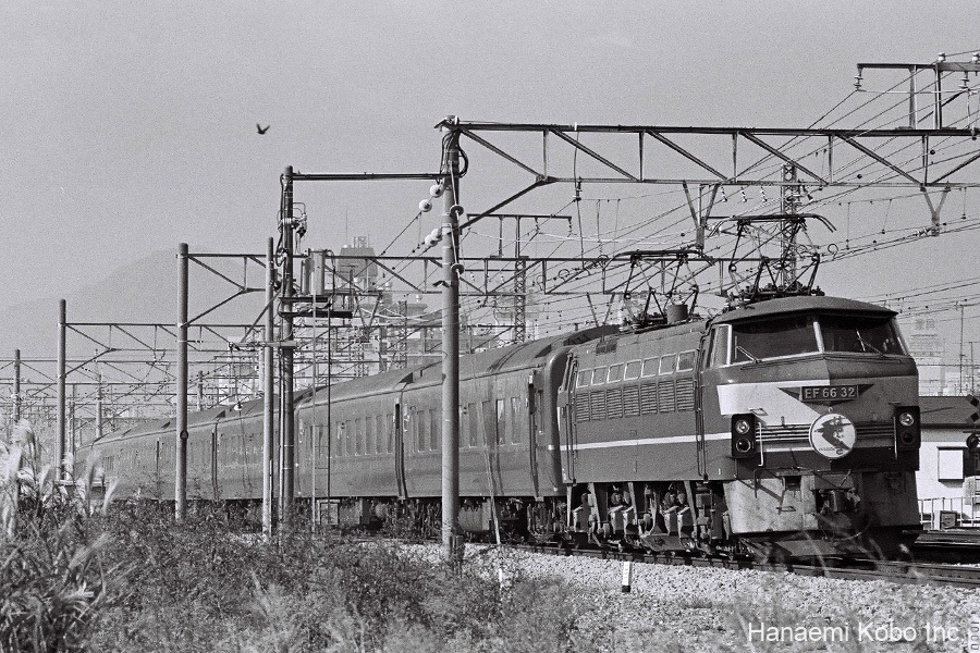 EF66-032_001