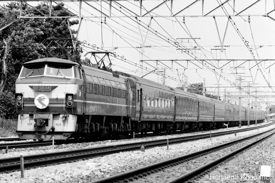 EF66-044_001