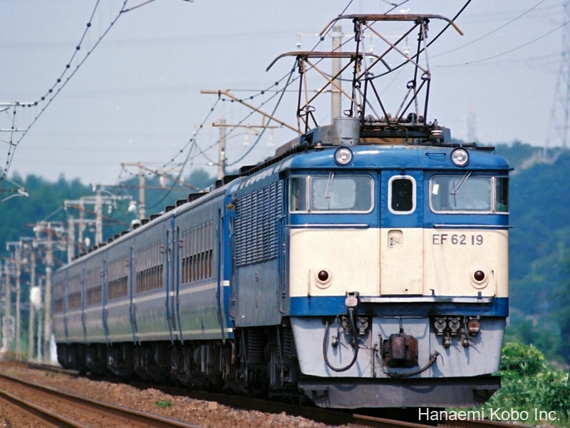 EF62-19_001