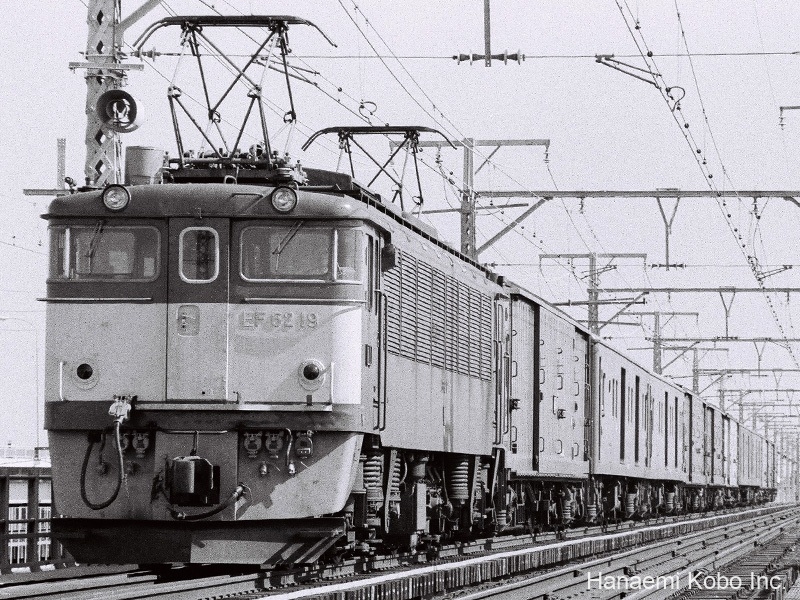 EF62-19_002